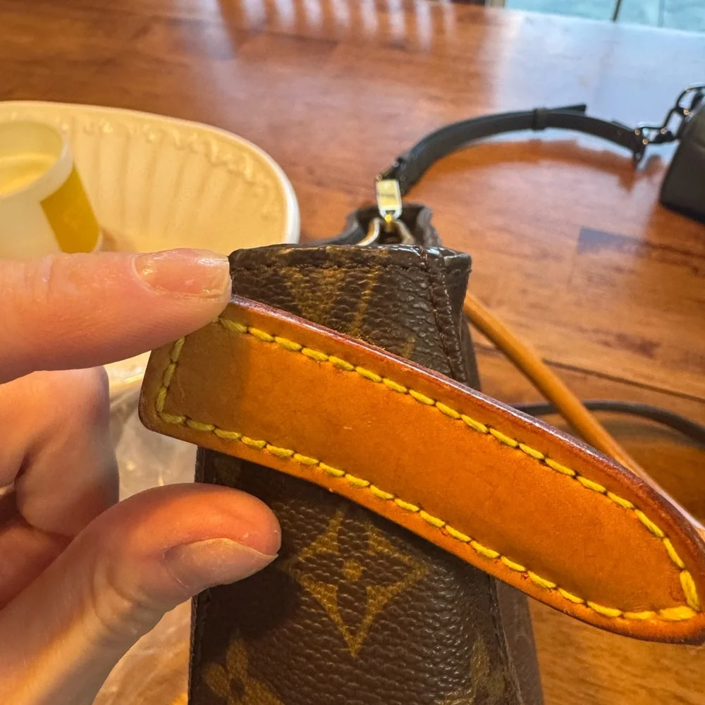 Louis Vuitton Classic Monogram MM looping Shoulder Bag EUC - Picture 5 of 10